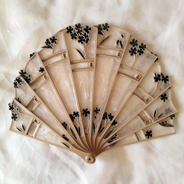 Forget-me-not hand fan